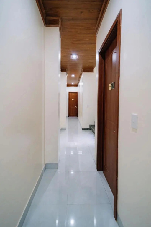 HG Hostel and Motobikes