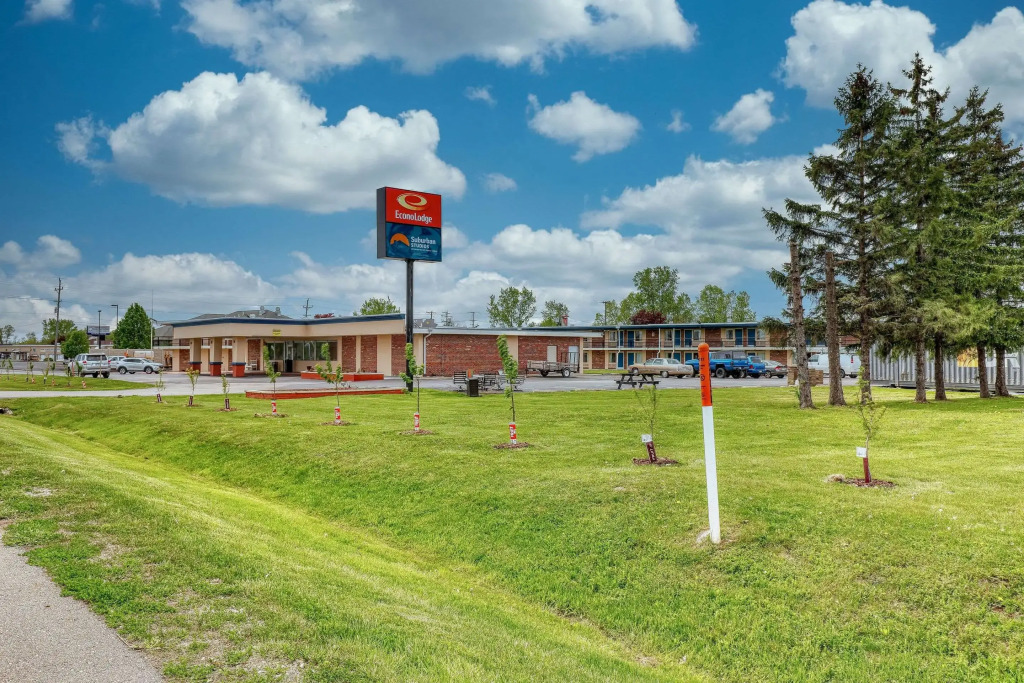 Suburban Studios Neenah-Appleton