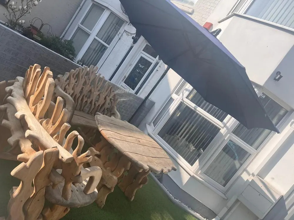 House - Sleeps 6 - Garden - Seaside - Pet Friendly