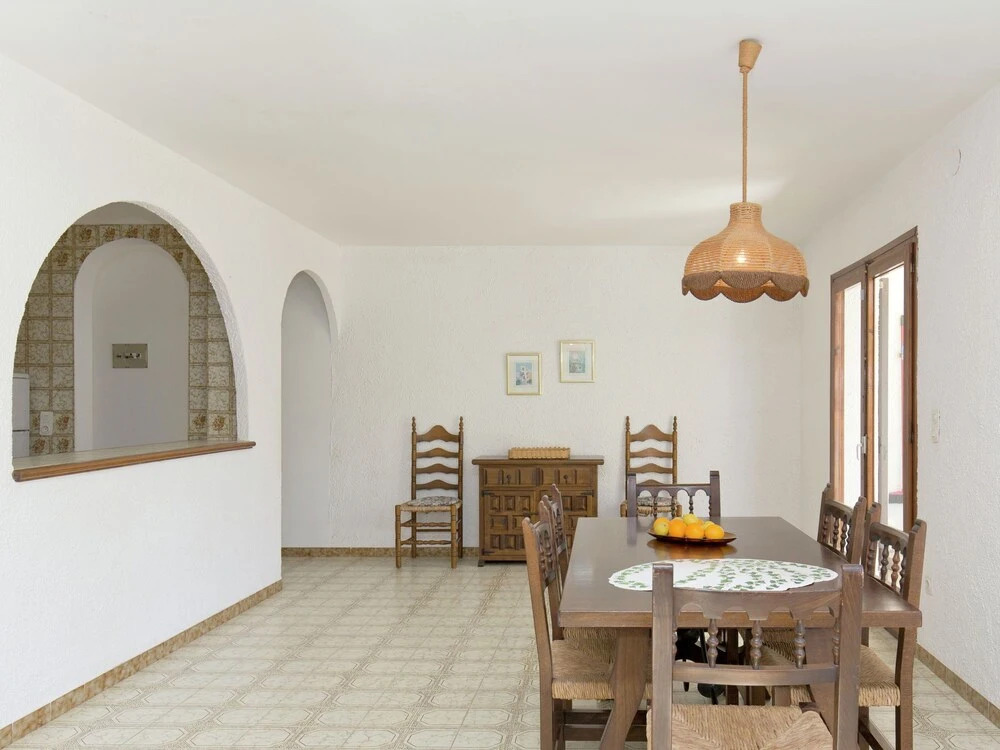 Small Building with 4 Apartments near Beach