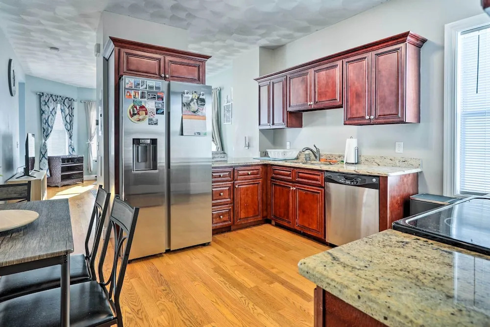 Providence Apartment 1 Mi to Brown University