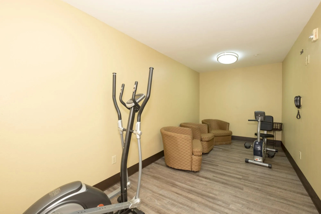 Red Roof Inn & Suites Lake Charles