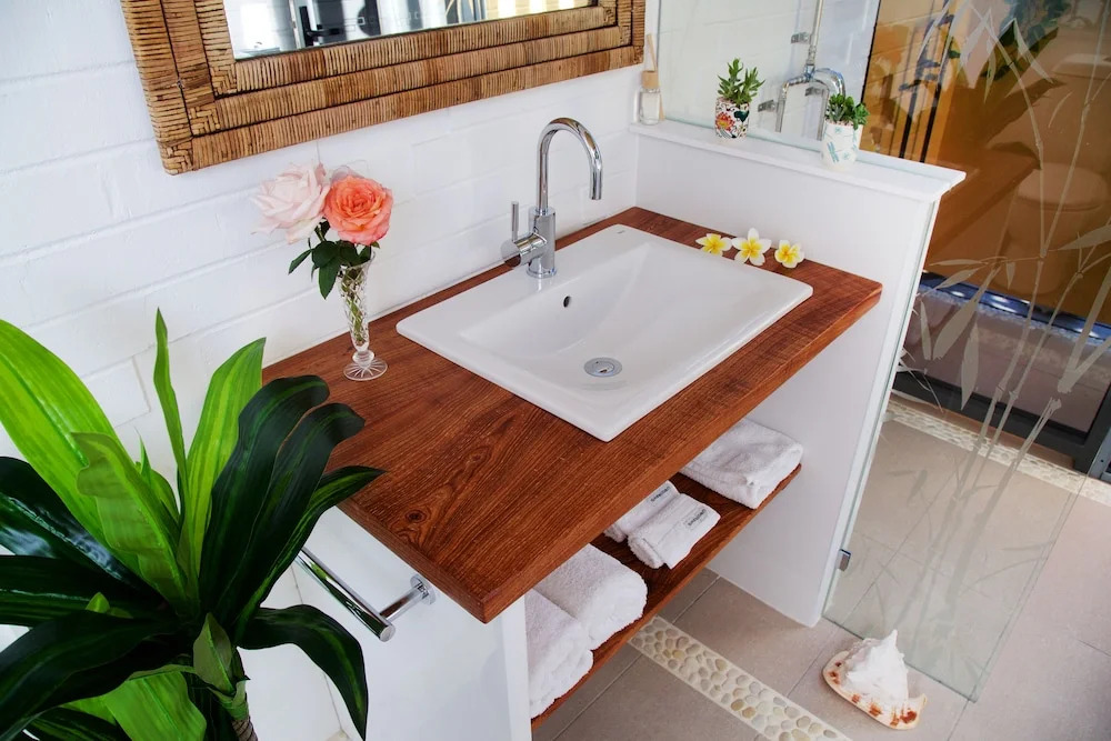 Driftwood Villas - Scotts Head