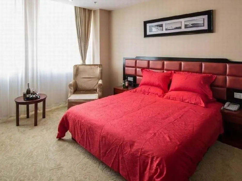 Joy Lake Hotel