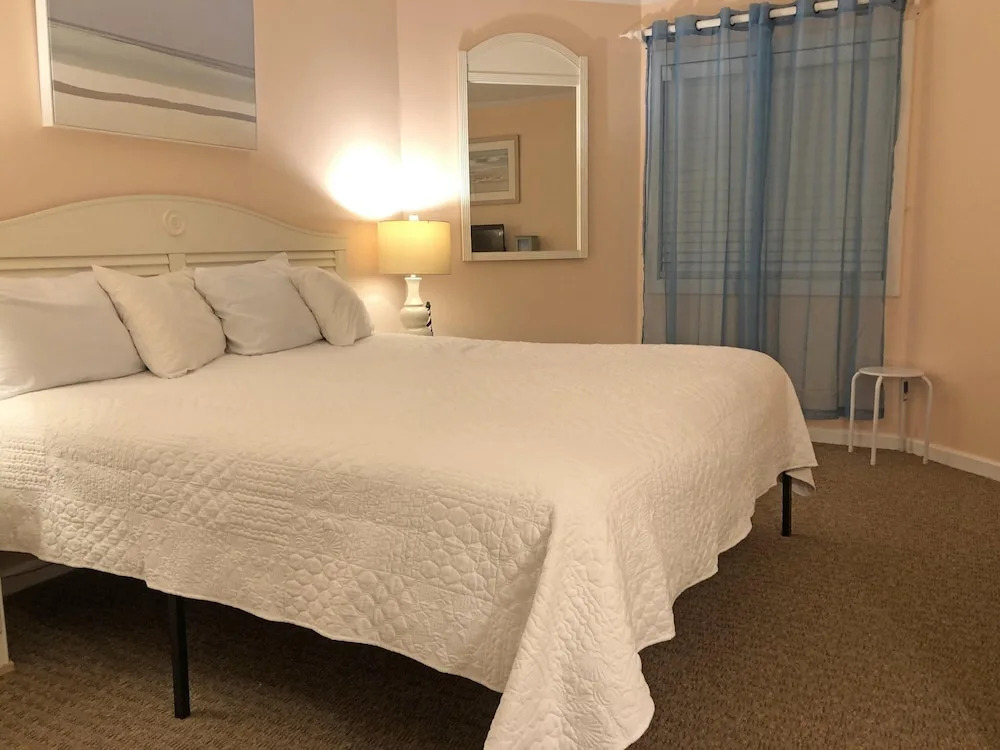 Ocean Creek South Tower #QQ1 Ocean View (P) by RedAwning
