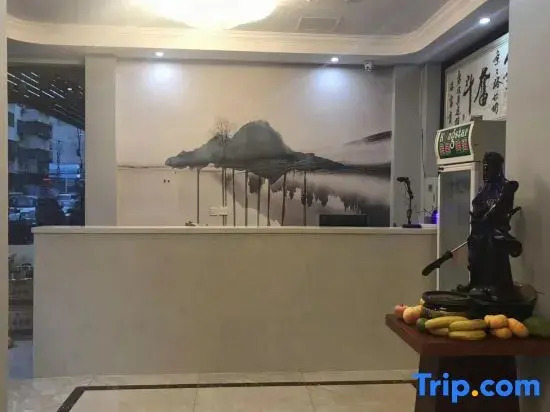 Yongcheng Lizhen shangwubinguan Hotel