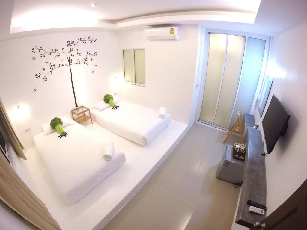 At We Patong hostel