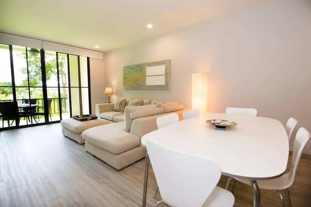 Chic Minimalist Condo with Swimming Pool, Hot Tub, and Beach Club Access