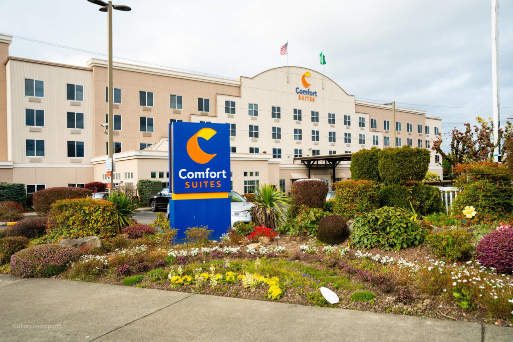 Comfort Suites Airport Tukwila Seattle