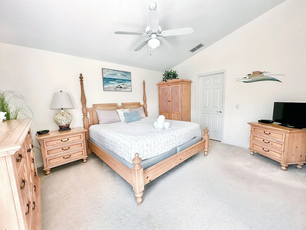 777bd - West Haven Gated Community 4 Bedroom Home by RedAwning
