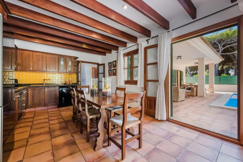 Casa Martina - Private Pool & 150m from the Beach