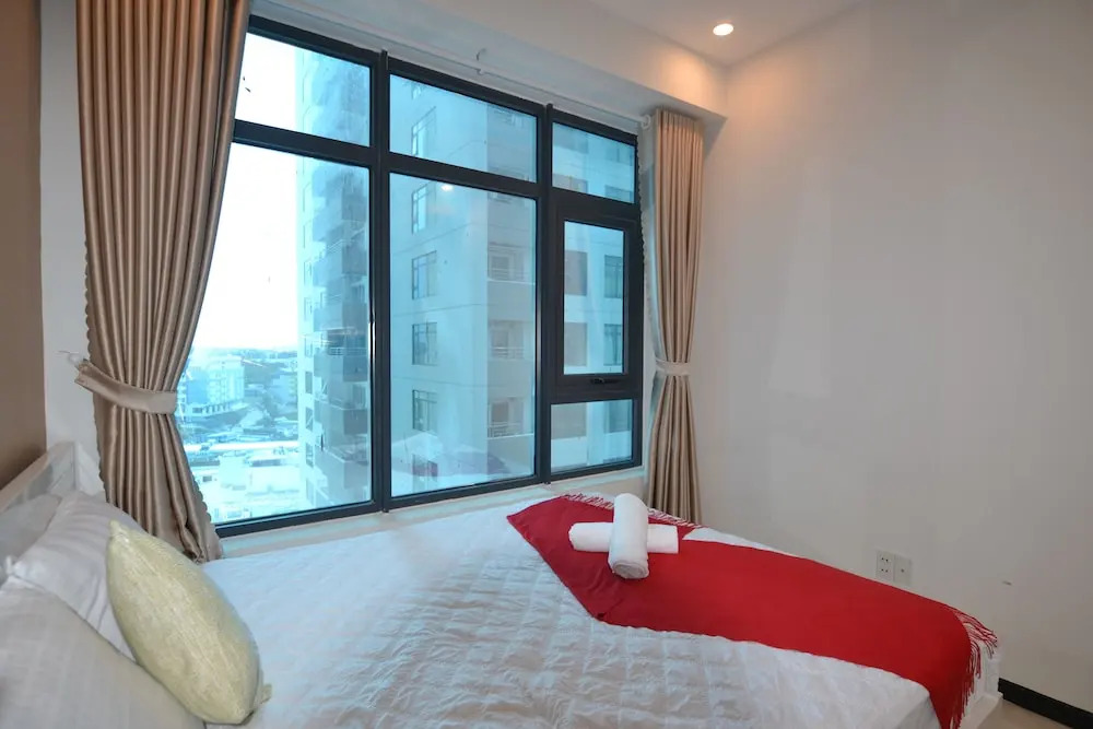The Crystal Apartment