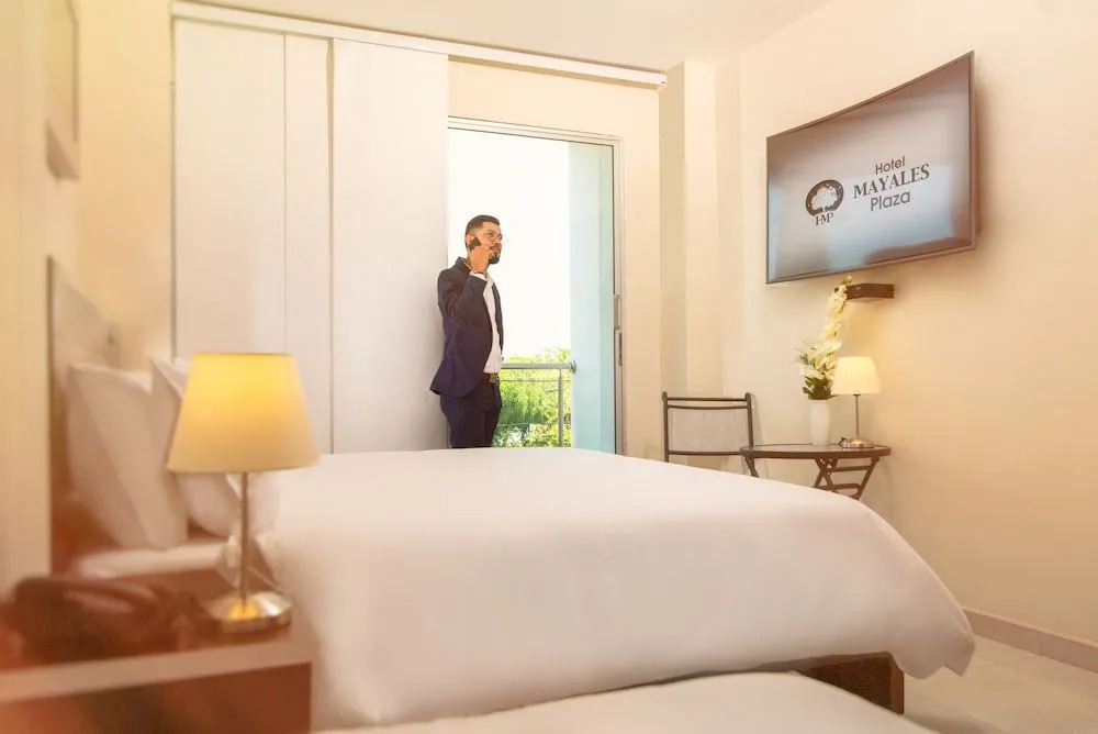 Hotel Mayales Plaza