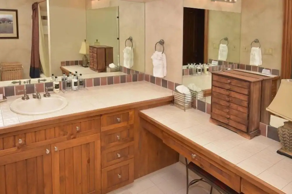 Beaver Creek Elkhorn Lodge 4 Bedroom Residence With Ski In, Ski Out Access And A Short Walk To Beaver Creek Village