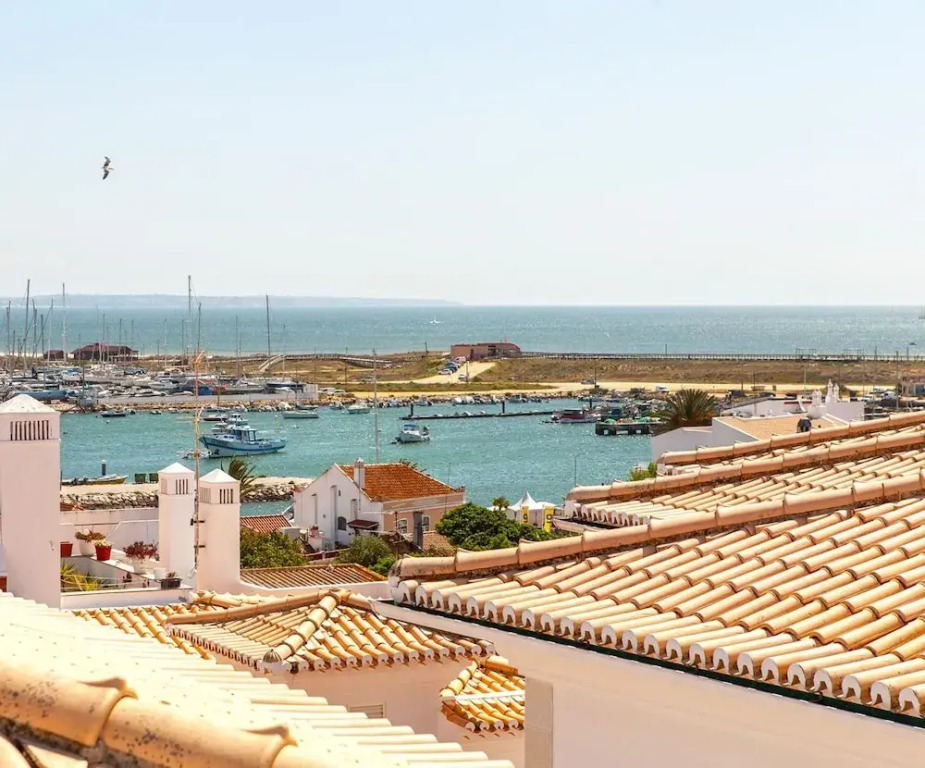 B28 - Stylish Typical House by DreamAlgarve