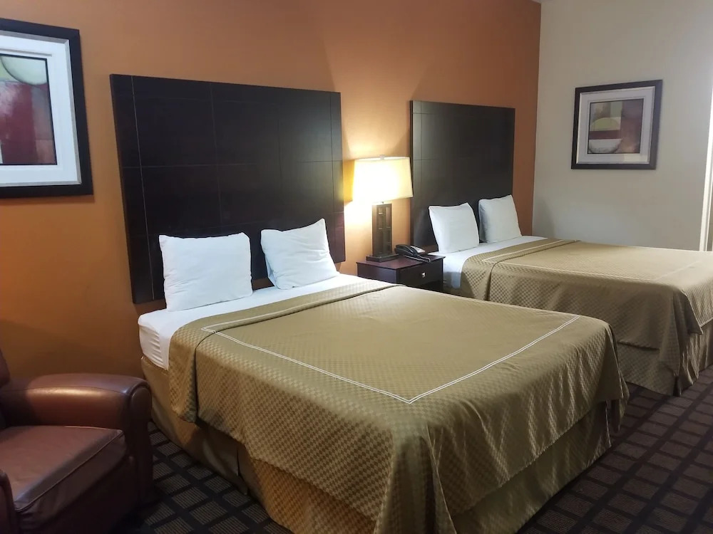 Executive Inn and Suites