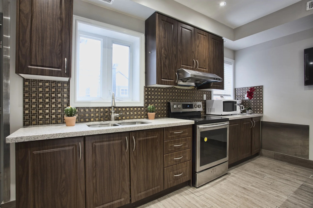 Toronto Rooms and Suites