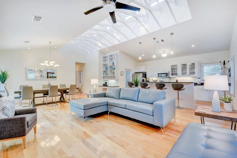 2408 Wilson Street House by RedAwning
