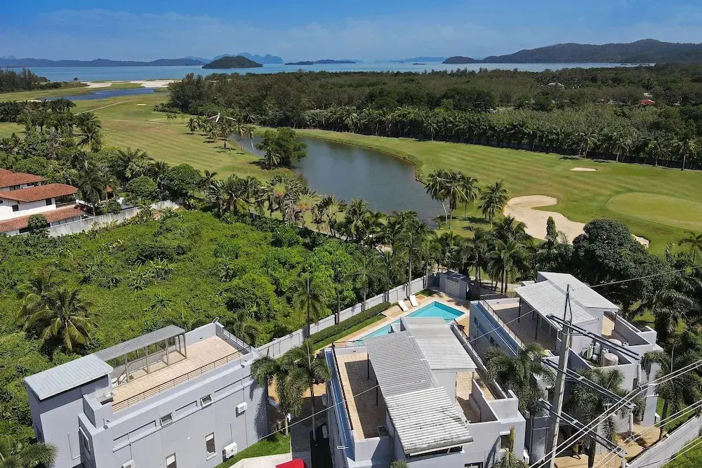 Spacious 3BR Pool Access Villa Argent 7