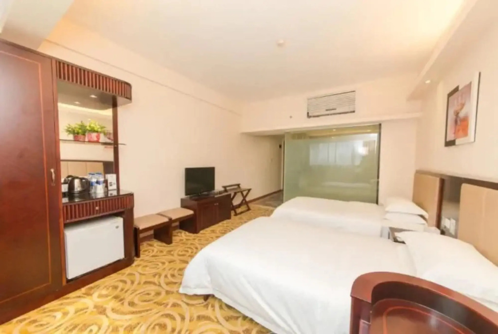 Rezen Proyal Hotel
