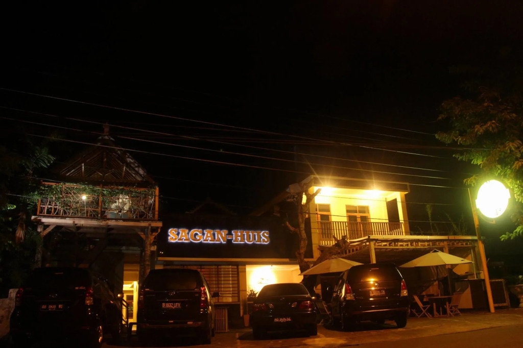 Sagan Huis Hotel
