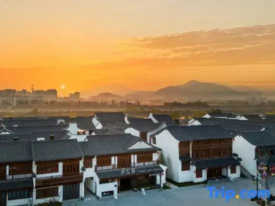 Jingcadia Hotel (Shaoxing Shangyu Cao'e Li･Shisan Nong)