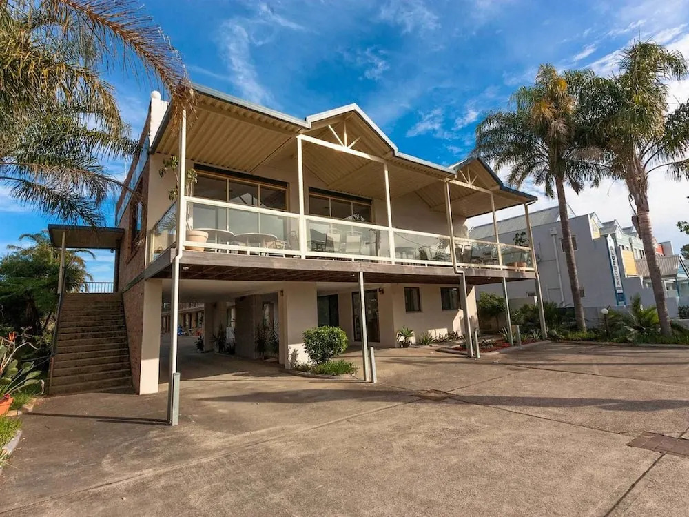 Bay Executive Motel