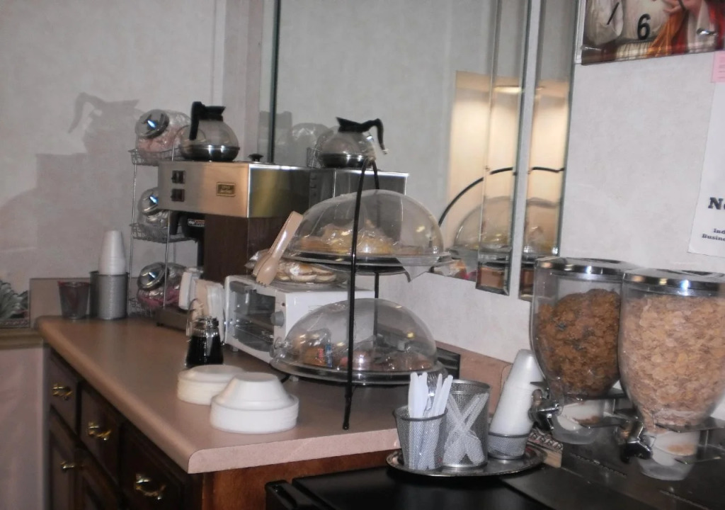 Executive Inn & Suites - Covington