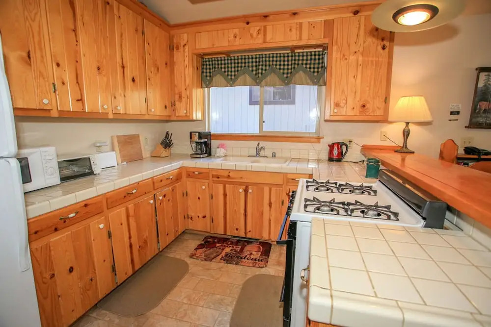 801 - Pine View Cottage by RedAwning