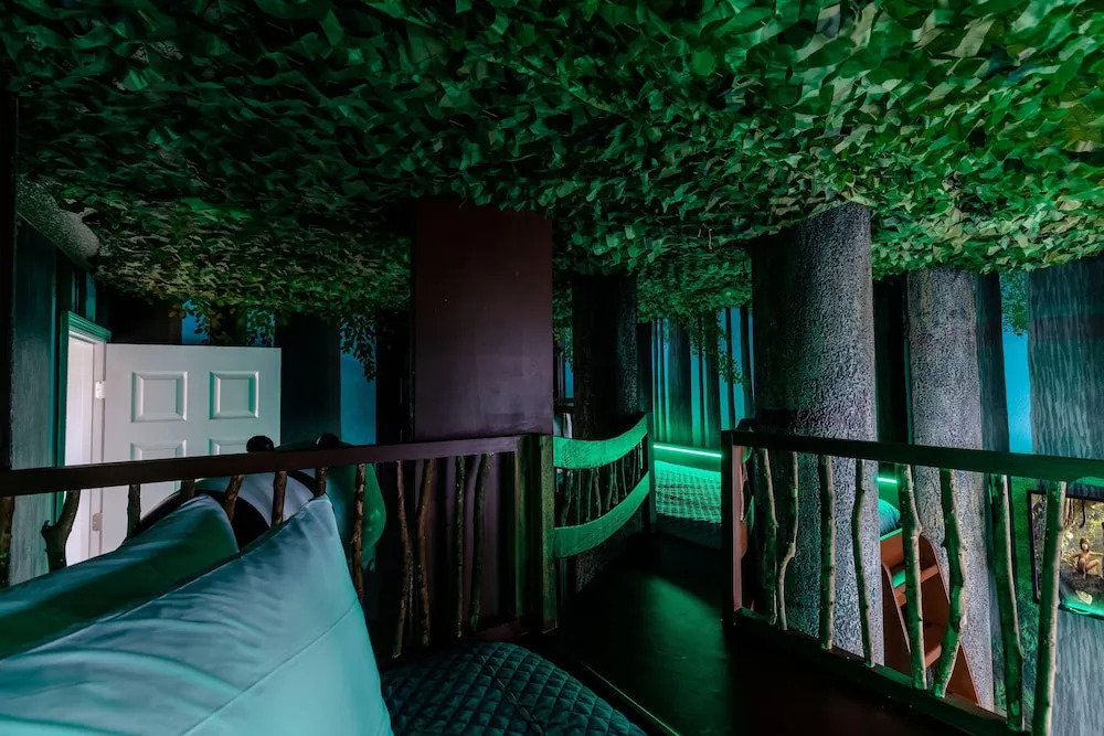 Sr015v: 9 Bed, Treehouse, Avengers, Ping Pong by Villatel