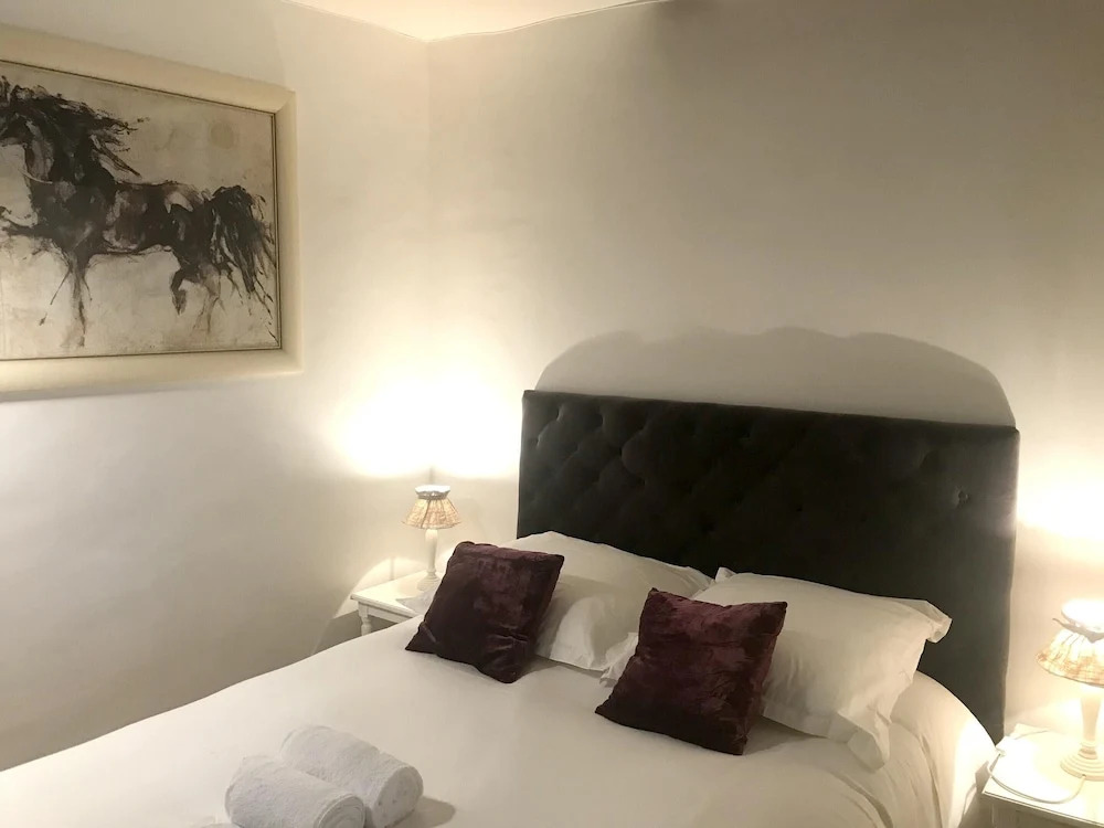 Apartment with One Bedroom in Paris, with Wifi