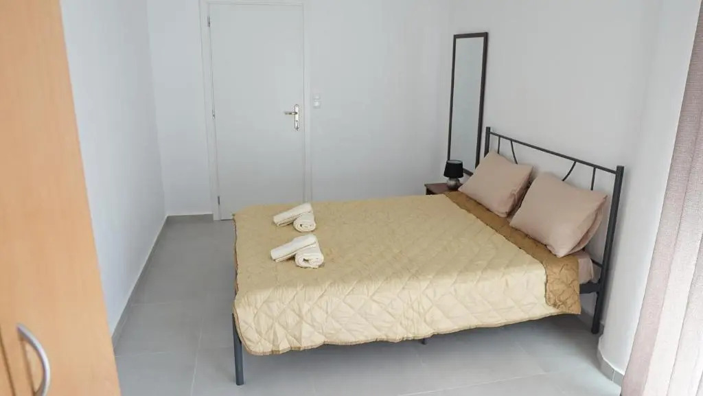 Nikolas Family Apartments