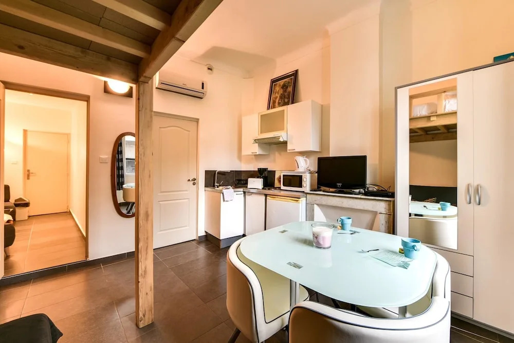 Les halles Mezza Apartment 0