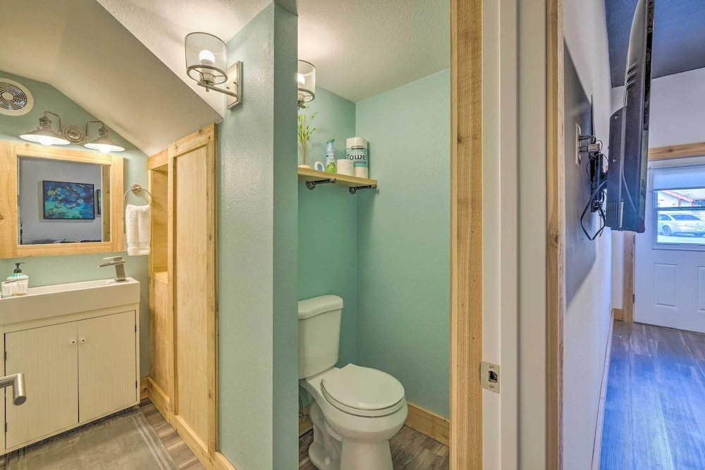 Long Beach Studio in Downtown - Walk to Ocean!