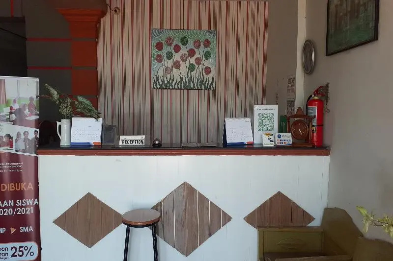 Metro Hotel by OYO Rooms