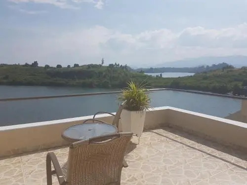 Moriah Hill Resort