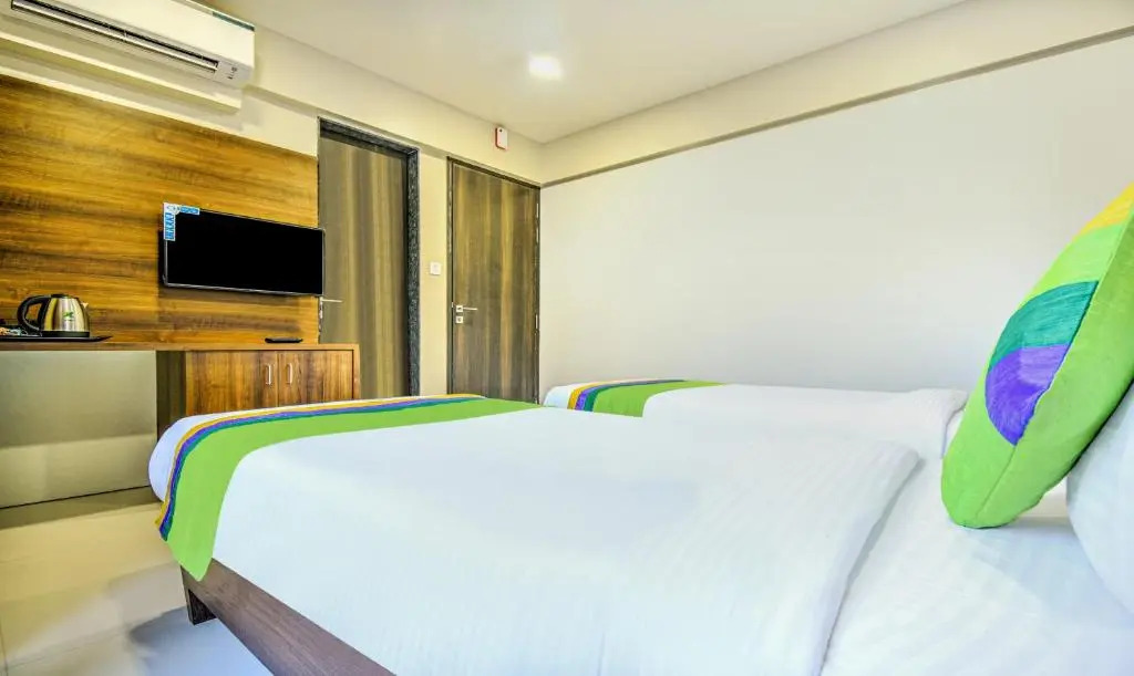 Super Townhouse Oak Viman Nagar Formerly Kuber Inn