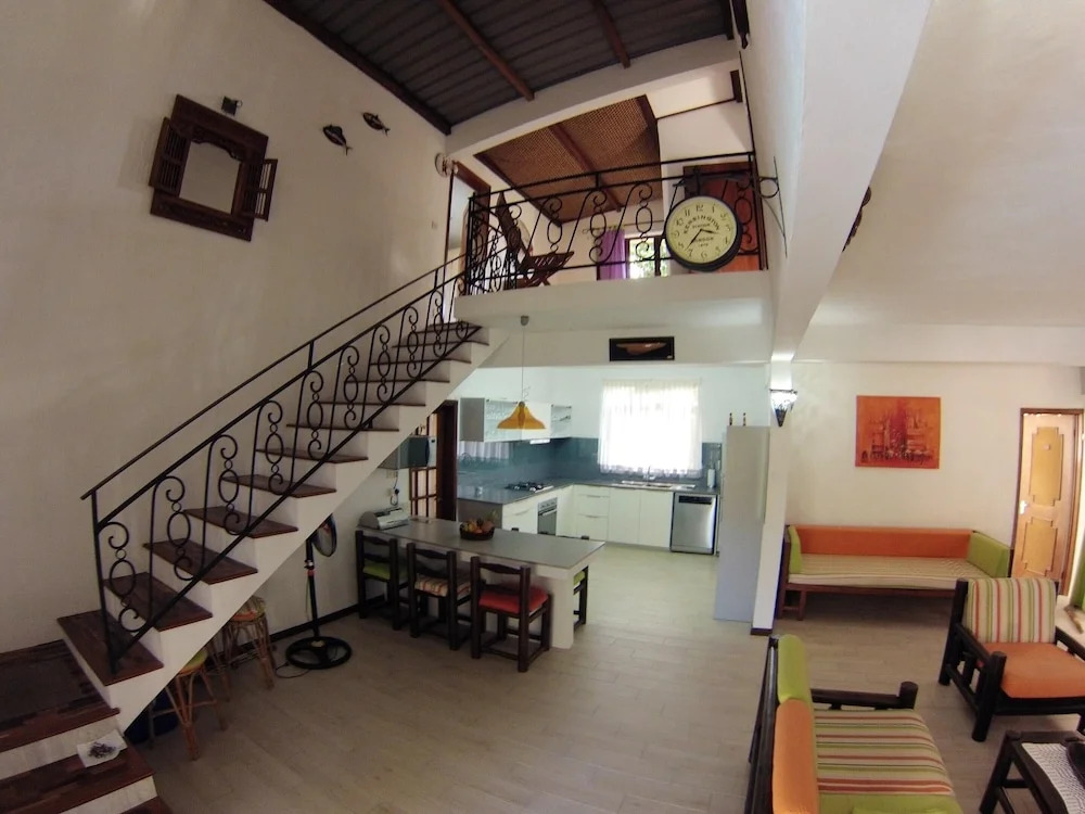 Villa With 3 Bedrooms in Grande Riviere Noire, With Wonderful Mountain View, Private Pool, Enclosed Garden - 1 km From the Beach