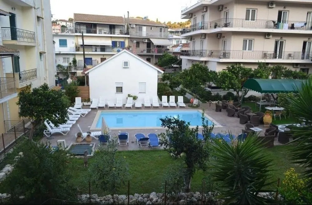 Central Hotel