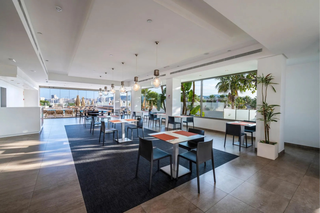 Отель THB Ocean Beach