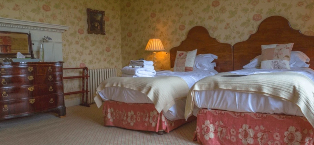 Aylworth Manor