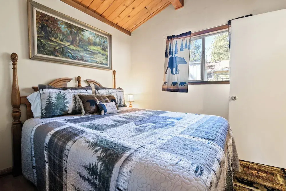 A Beary Cute Cabin