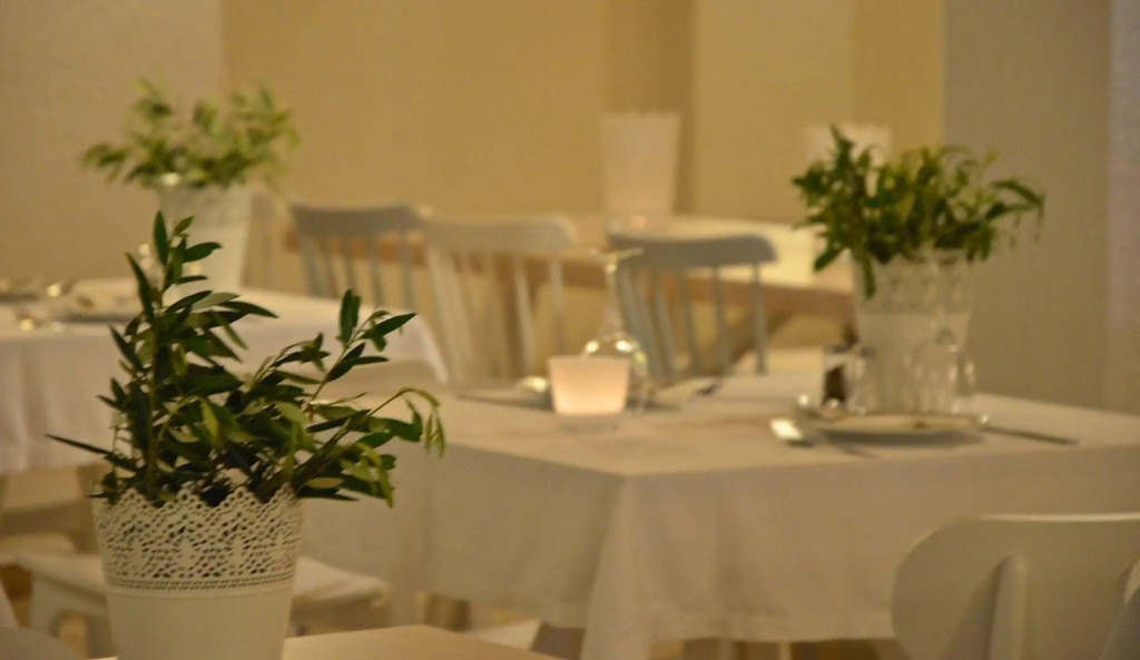 Ino Hotel & Suites