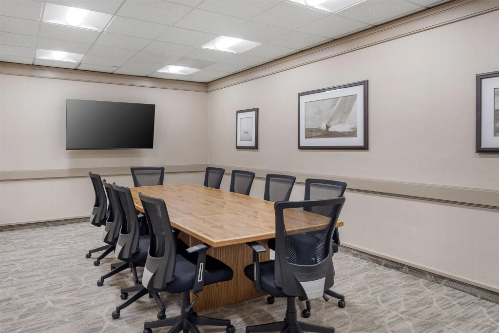 Best Western Plus Oak Harbor Hotel & Conference Center