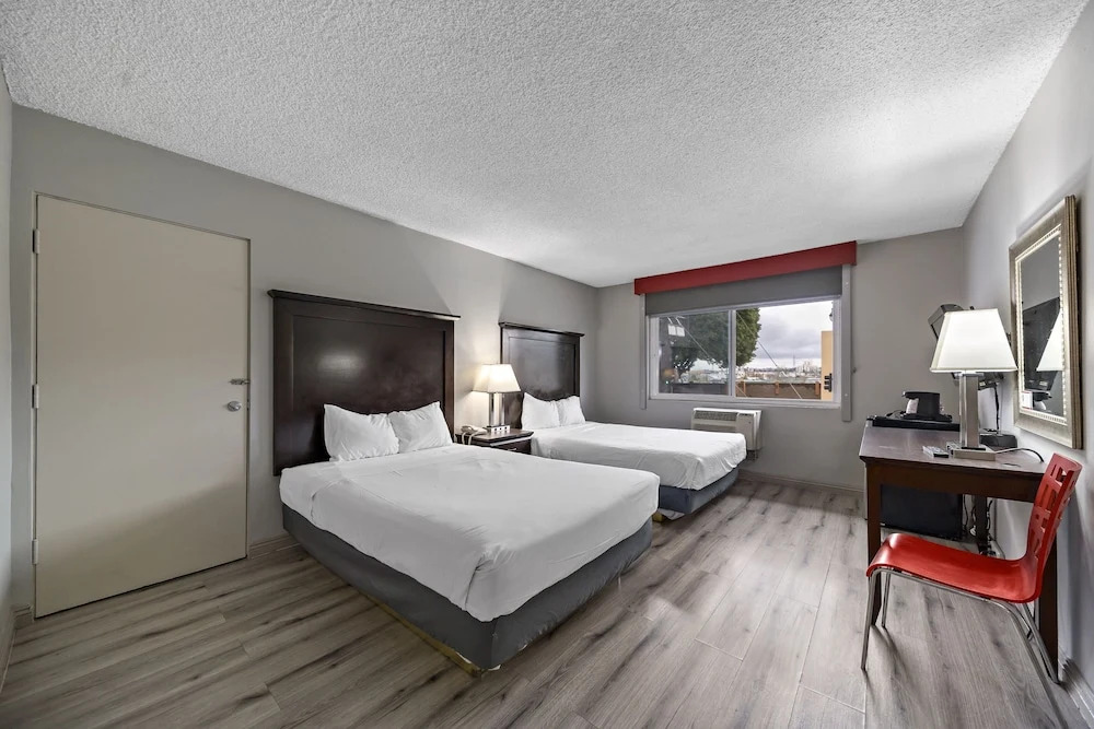 Royal Pagoda Motel Dodger Stadium
