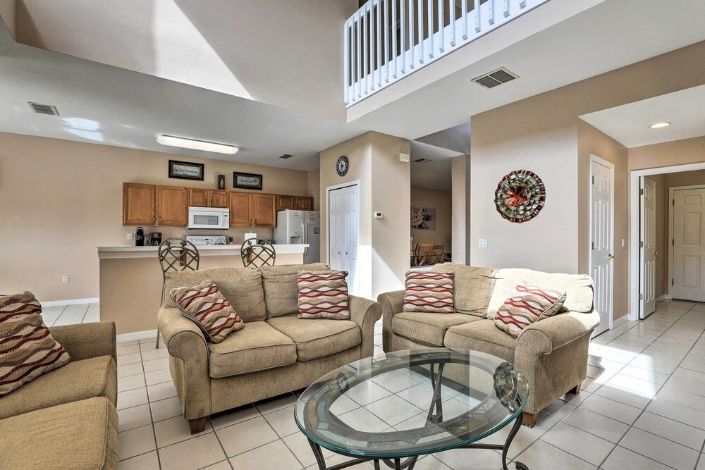 10 Mi to Disney Davenport House with Pool and Spa!