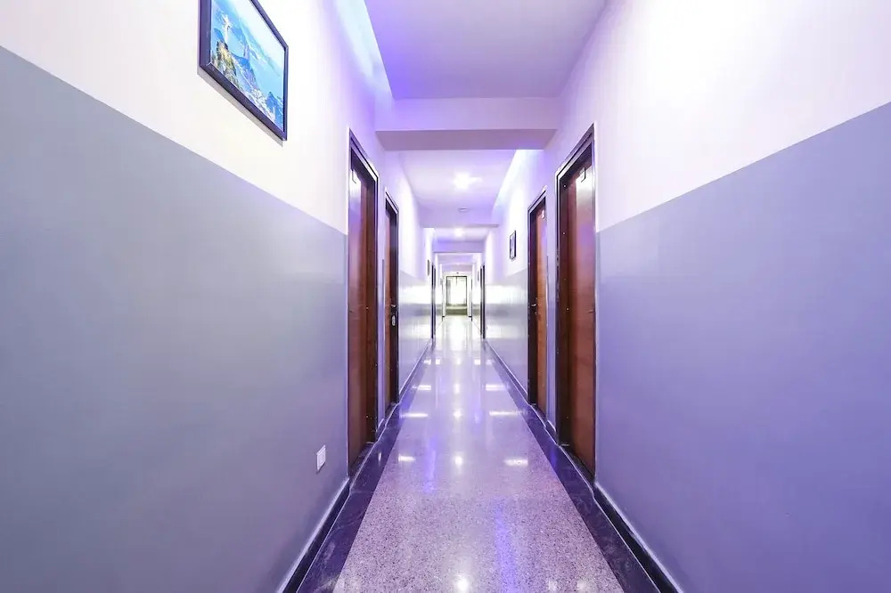 FabHotel Starhood