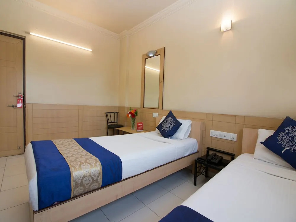 OYO 5250 Hotel Suraj Classic