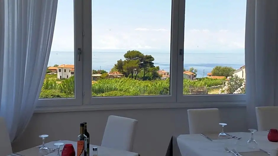 Hotel LOgliera
