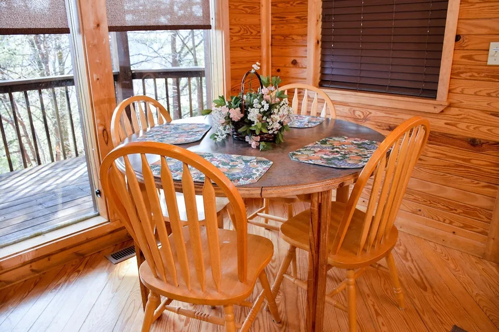 HIKER'S POINT - 2 Br Cabin